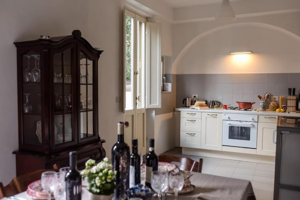 Cozy Apartment With Private Garden - City Center - Firenze Eksteriør bilde